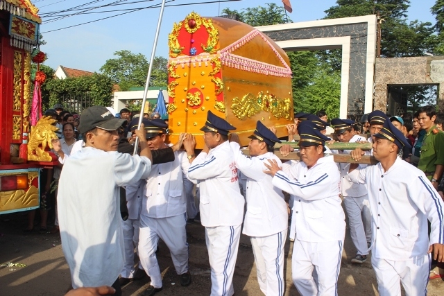 Hàng nghìn người đưa tiễn đám tang thảm án tại Bình Phước